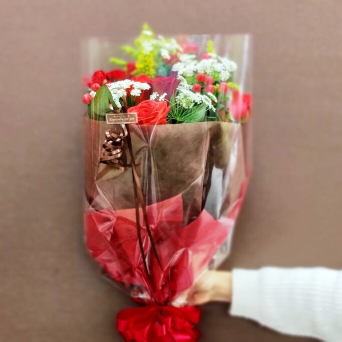 赤い長い形の花束 - 画像 (14)